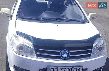 Седан Geely MK 2012 в Клевані