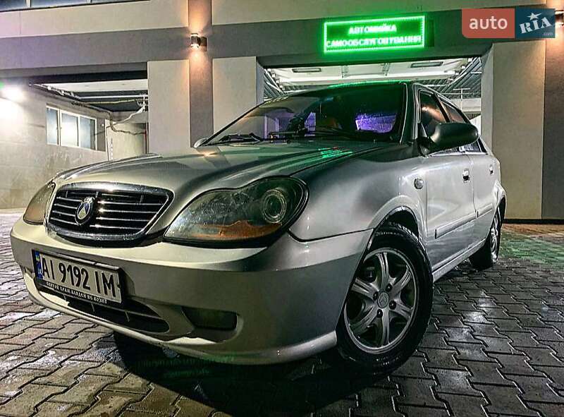 Седан Geely MR 2009 в Рахове