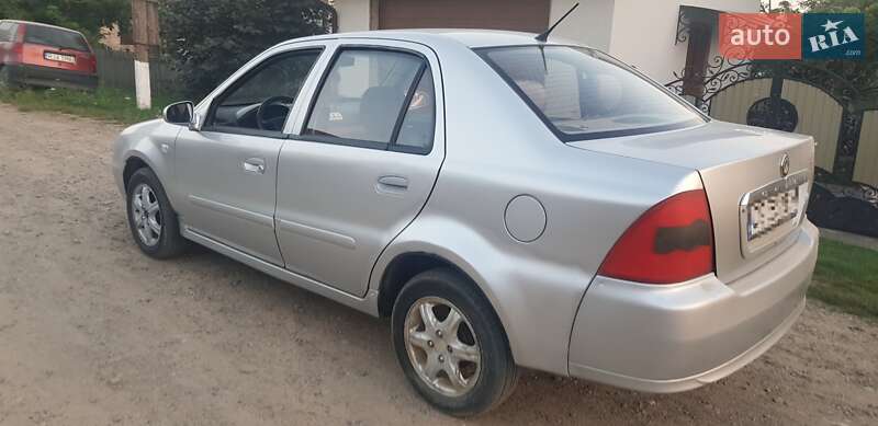 Хэтчбек Geely MR 2008 в Черновцах