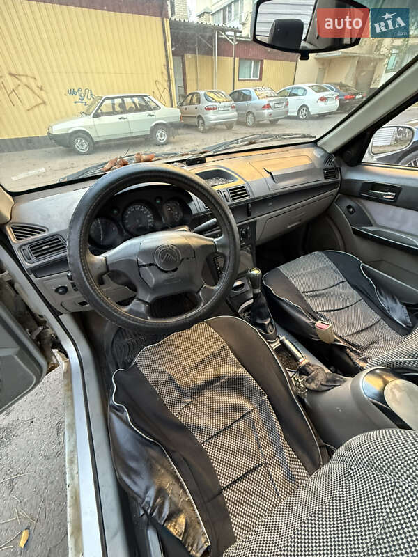 Хэтчбек Geely MR 2008 в Харькове