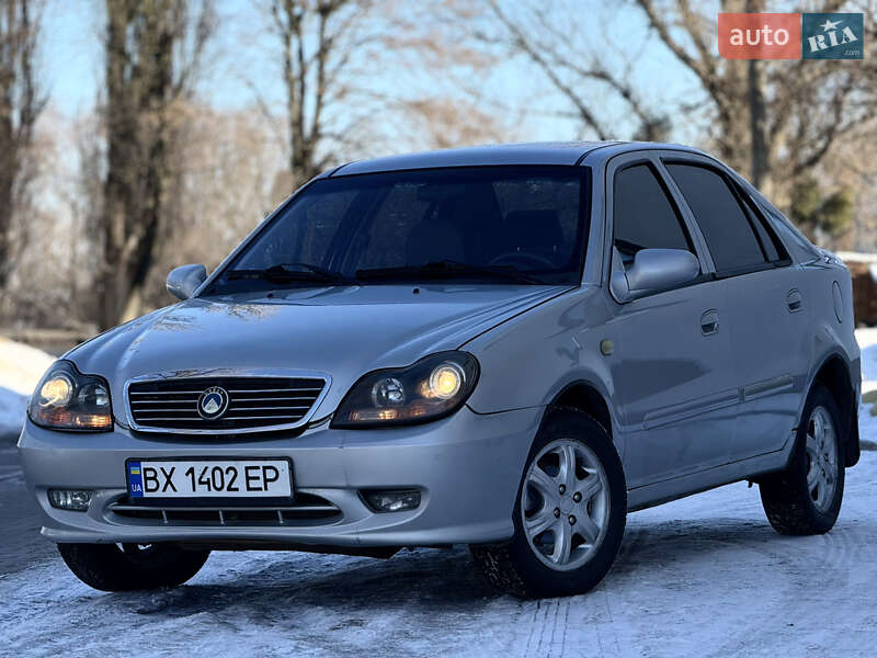 Хэтчбек Geely MR