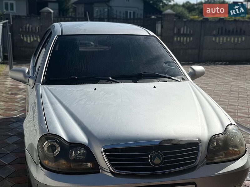 Хэтчбек Geely MR 2008 в Черновцах