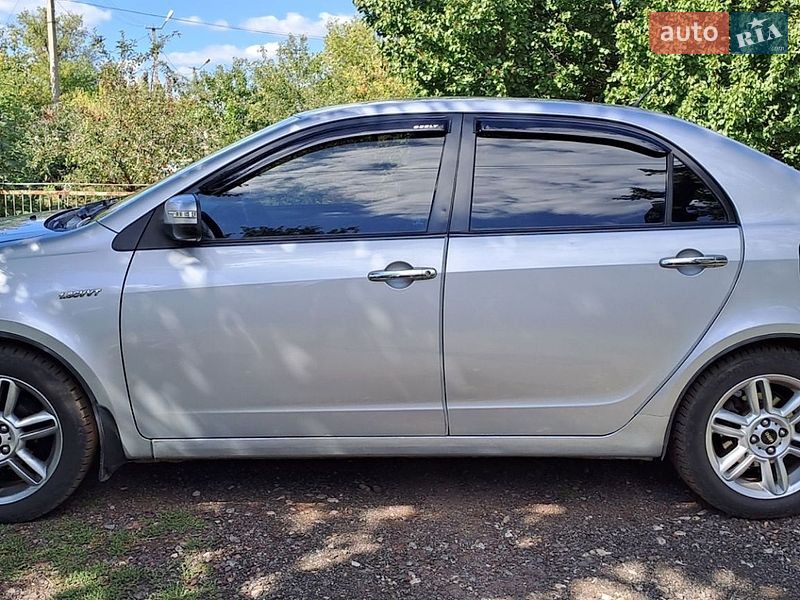 Geely SL