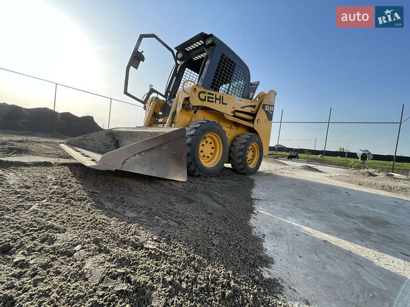 Gehl 5240