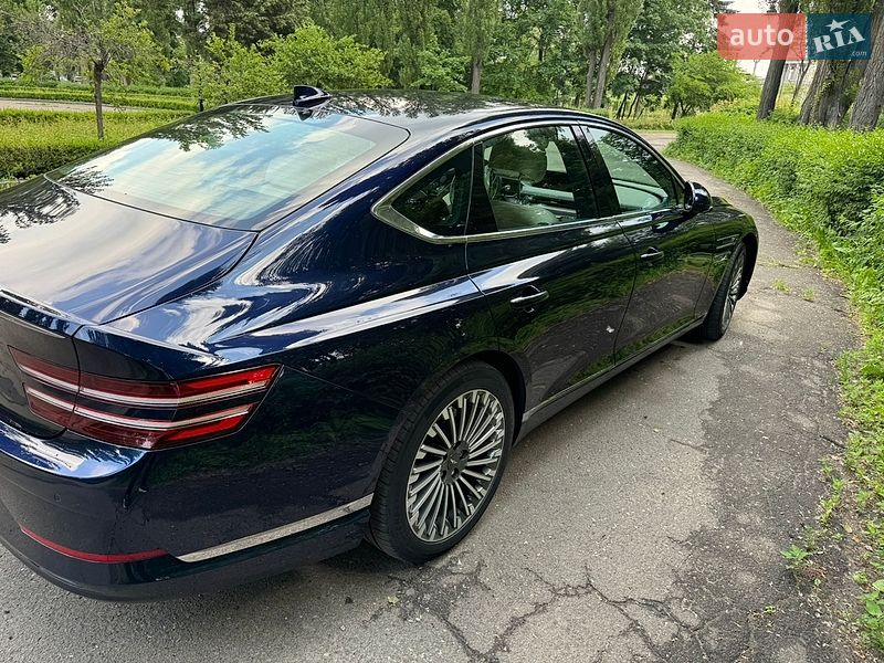 Седан Genesis G80 2022 в Киеве