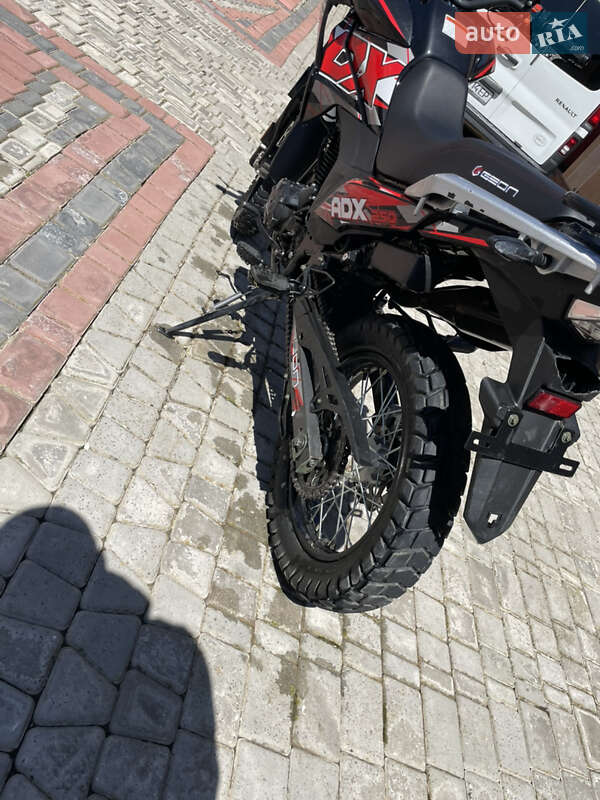 Мотоцикл Туризм Geon ADX