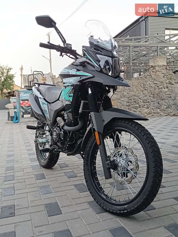 Мотоцикл Туризм Geon ADX