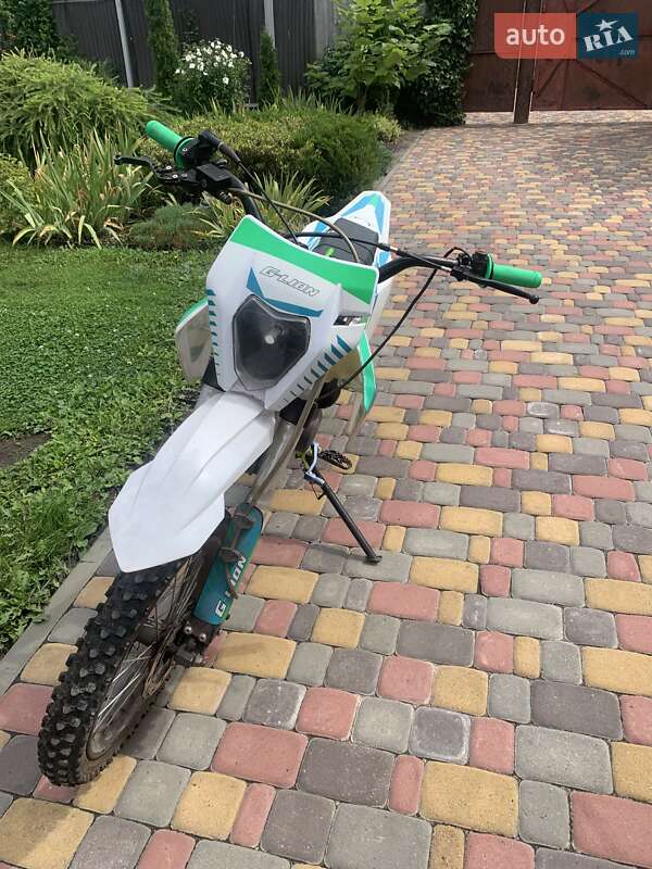 Мотоцикл Кросс Geon Aero