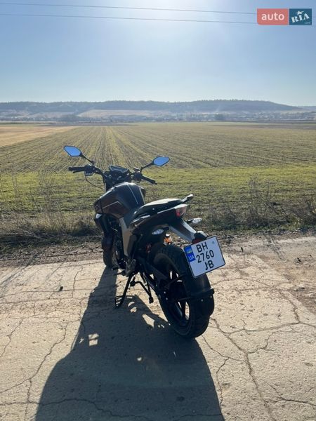 Мотоцикл Без обтікачів (Naked bike) Geon CR6 S