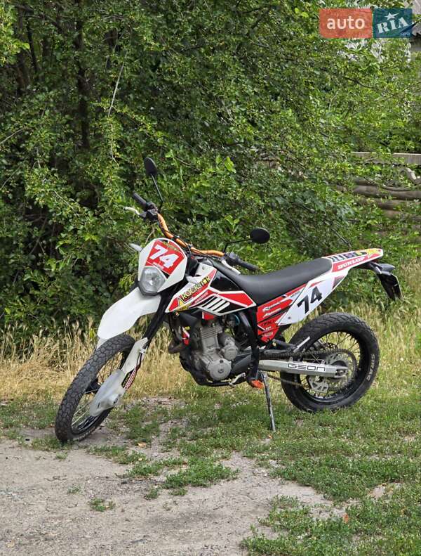 Мотоцикл Внедорожный (Enduro) Geon Dakar 250