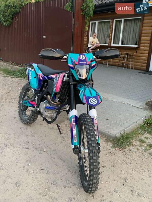 Мотоцикл Туризм Geon Dakar GNS 300