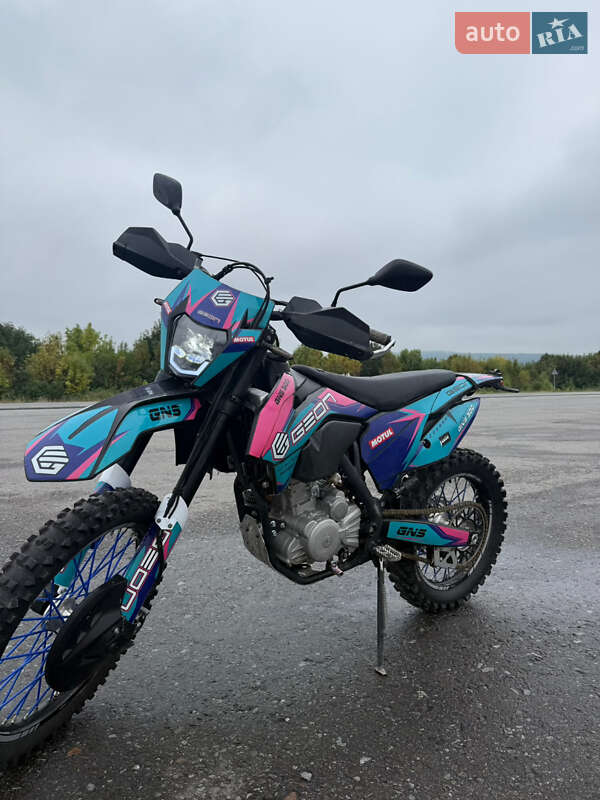 Мотоцикл Кросс Geon Dakar GNS 300