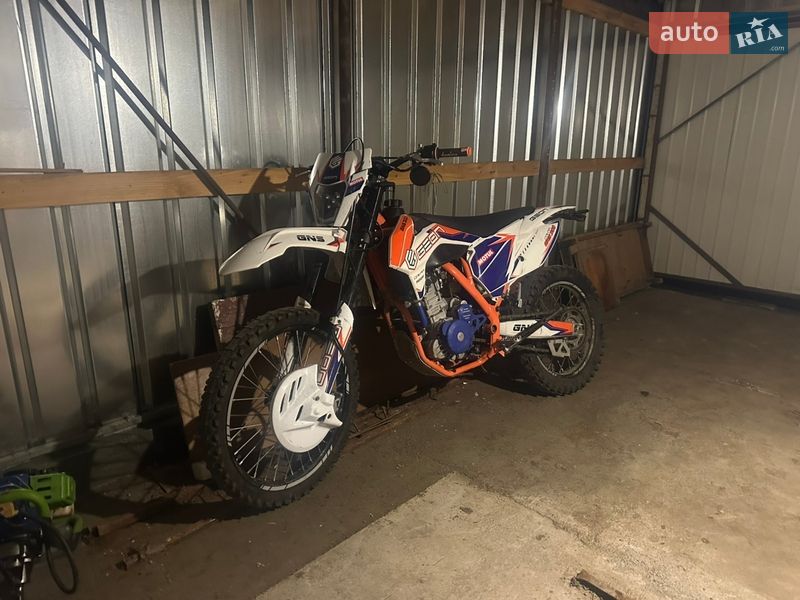Мотоцикл Супермото (Motard) Geon Dakar GNS 300