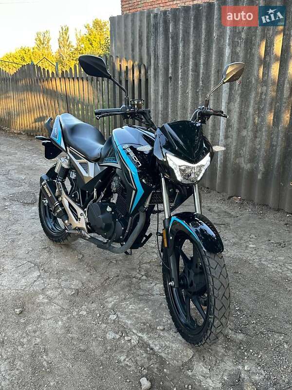 Мотоцикл Спорт-туризм Geon Pantera 250