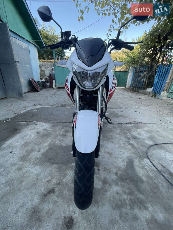 Мотоцикл Без обтікачів (Naked bike) Geon Pantera 250