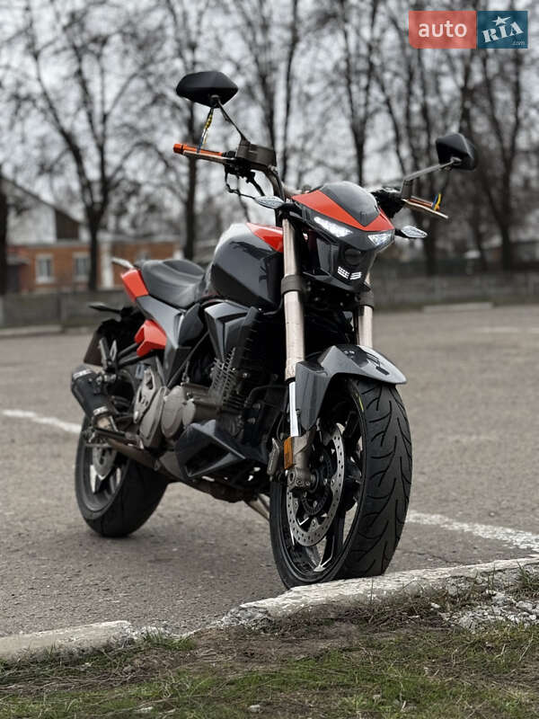 Мотоцикл Без обтікачів (Naked bike) Geon Stinger