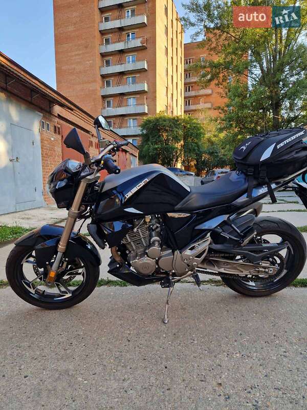 Мотоцикл Классік Geon Stinger