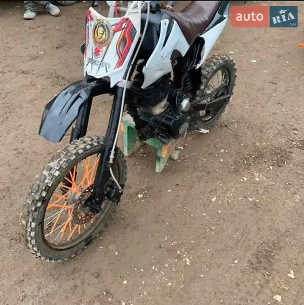 Geon Terra-X 250 Road 2002