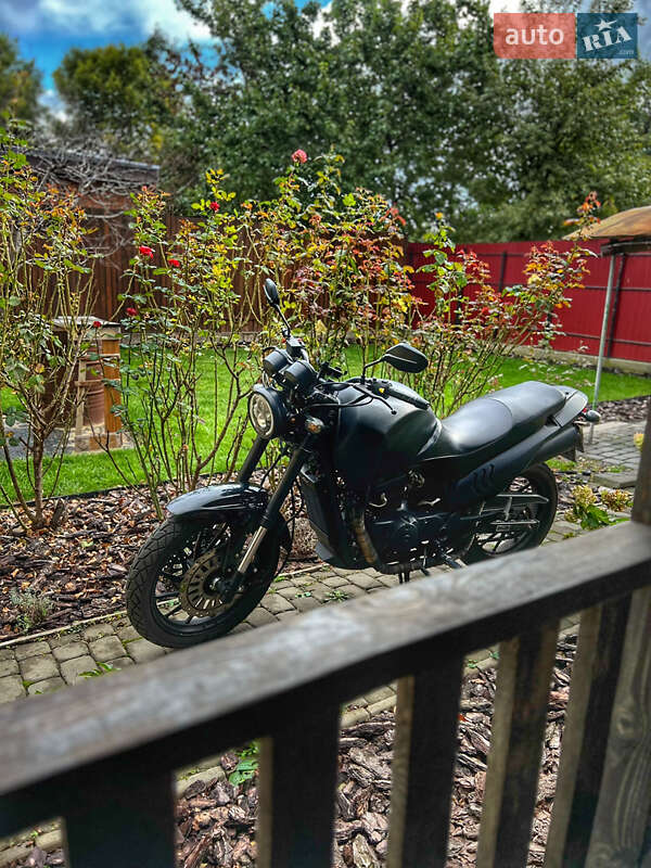 Мотоцикл Без обтікачів (Naked bike) Geon Tourer