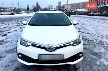 Цены Toyota Auris Гибрид (HEV)