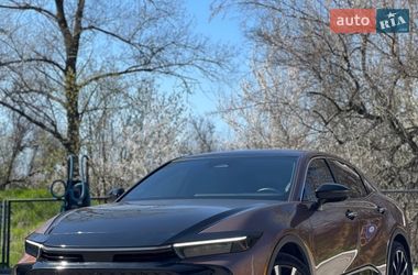 Ціни Toyota Crown Гібрид (HEV)