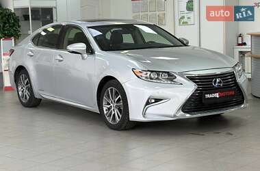 Ціни Lexus ES Гібрид (HEV)
