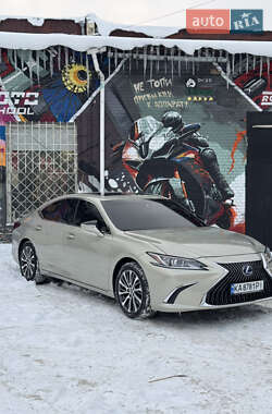 Ціни Lexus ES Гібрид (HEV)