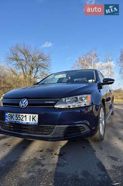 Цены Volkswagen Jetta Гибрид (HEV)