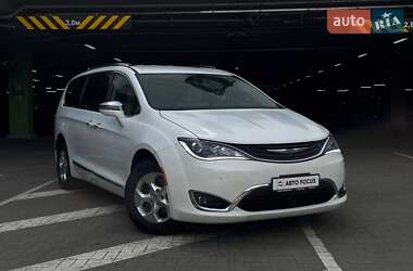 Ціни Chrysler Pacifica Гібрид (HEV)
