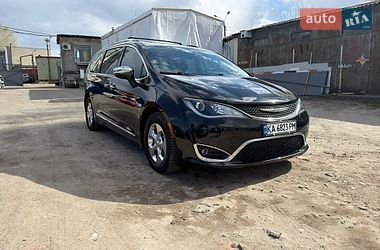 Ціни Chrysler Pacifica Гібрид (HEV)