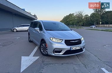 Ціни Chrysler Pacifica Гібрид (HEV)