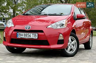 Ціни Toyota Prius C Гібрид (HEV)