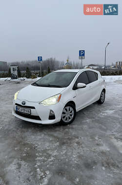 Ціни Toyota Prius C Гібрид (HEV)