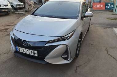 Цены Toyota Prius Гибрид (HEV)