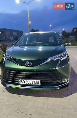Ціни Toyota Sienna Гібрид (HEV)