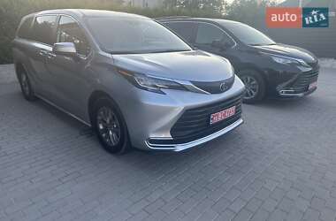 Ціни Toyota Sienna Гібрид (HEV)