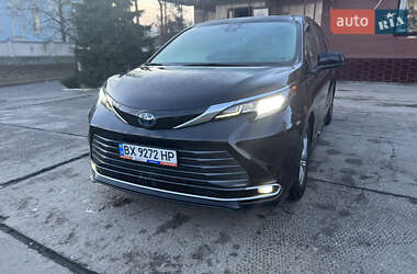 Цены Toyota Sienna Гибрид (HEV)