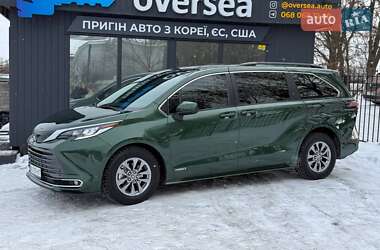 Цены Toyota Sienna Гибрид (HEV)