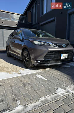 Цены Toyota Sienna Гибрид (HEV)