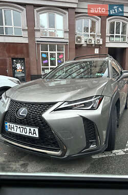 Ціни Lexus UX Гібрид (HEV)