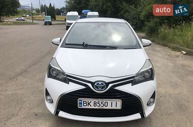 Ціни Toyota Yaris Гібрид (HEV)