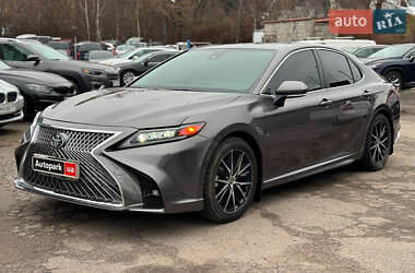 Ціни Toyota Camry Гібрид (PHEV)