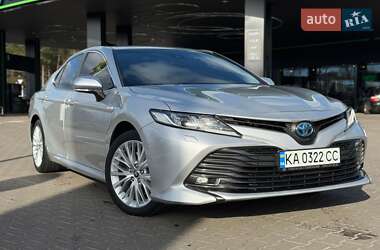 Ціни Toyota Camry Гібрид (PHEV)