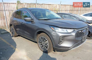Цены Ford Escape Гибрид (PHEV)