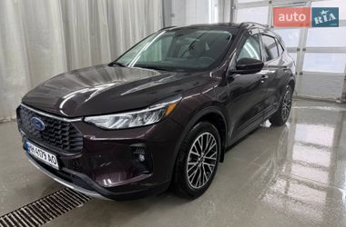 Ціни Ford Escape Гібрид (PHEV)