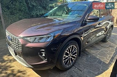 Ціни Ford Escape Гібрид (PHEV)