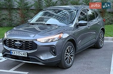 Ціни Ford Escape Гібрид (PHEV)