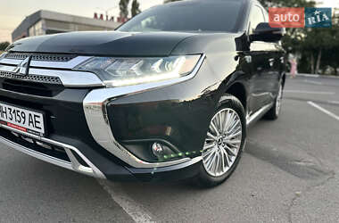 Ціни Mitsubishi Outlander Гібрид (PHEV)