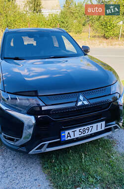 Ціни Mitsubishi Outlander Гібрид (PHEV)