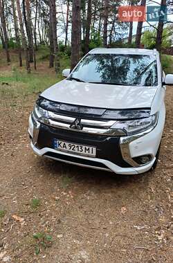 Ціни Mitsubishi Outlander Гібрид (PHEV)
